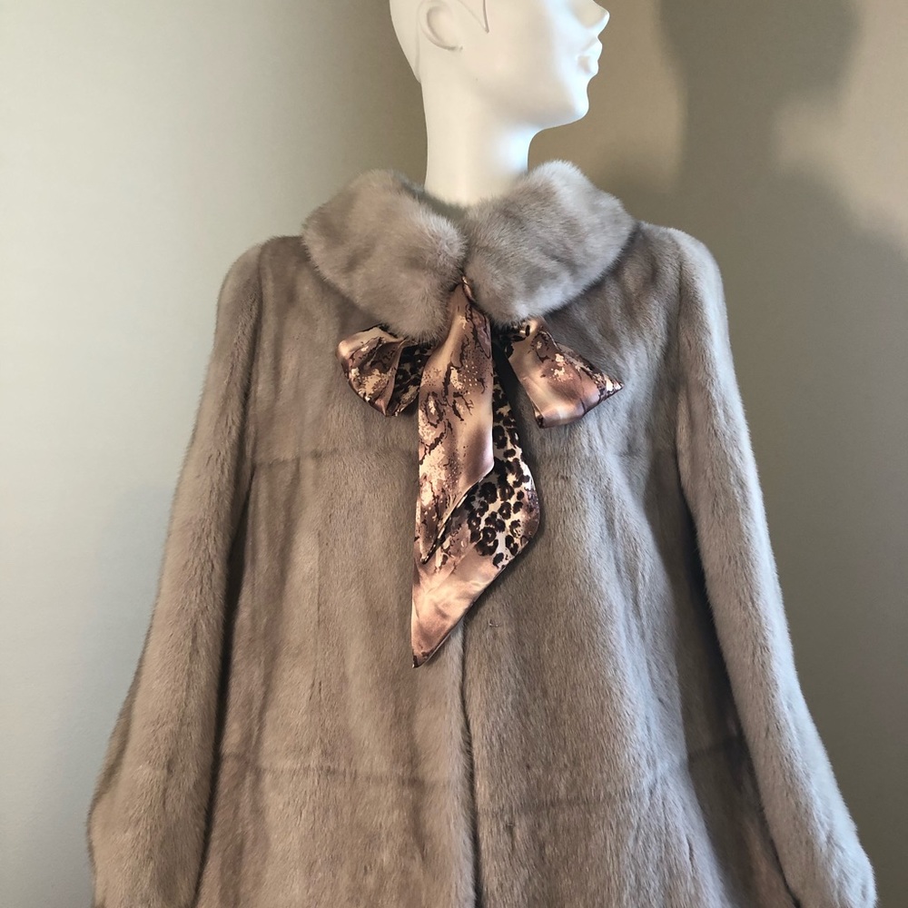 AUTHENTIC MINK FUR COAT π§₯ - Picture 3 of 9
